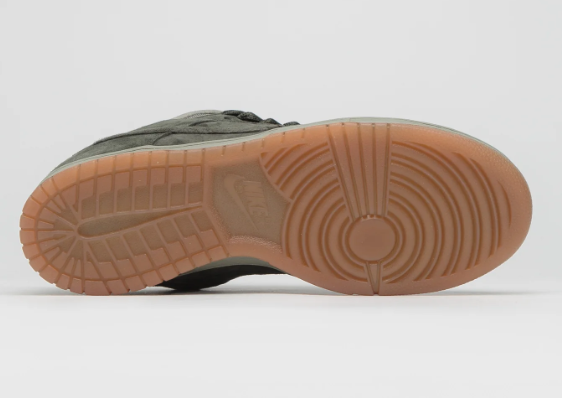 Nike SB Olive Low-Top Sneakers with Gum Sole