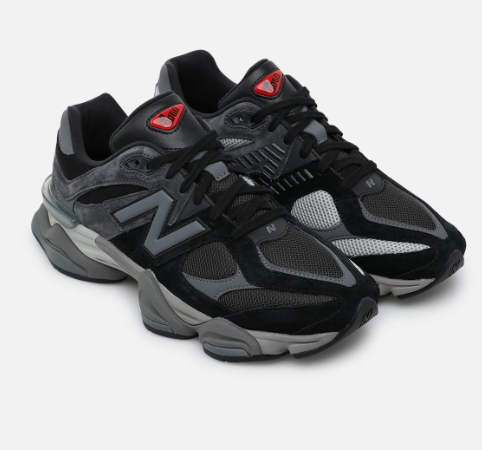 Black Chunky Sneakers with Contrast NY Logo