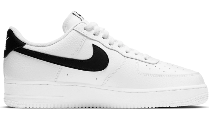 Nike Air Force 1 '07 – White & Black Low-Top Sneakers