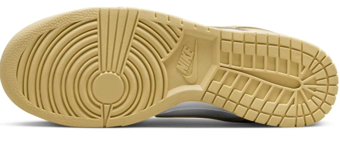 Nike Dunk Low Beige & White Sneakers